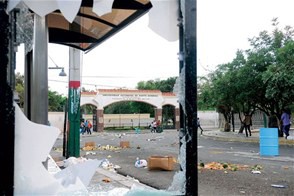 Rector de la UASD promete atender queja por plan de estudio