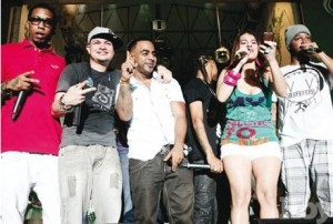 Artistas urbanos congregan más de 5 mil fans en San Francisco de Macorís